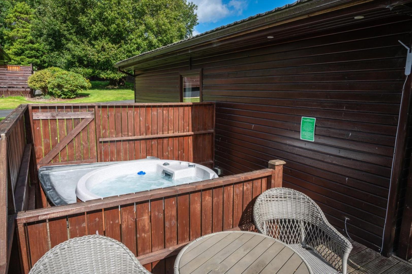 Bluebell Lodge 4 With Hot Tub Newton Stewart Dış mekan fotoğraf